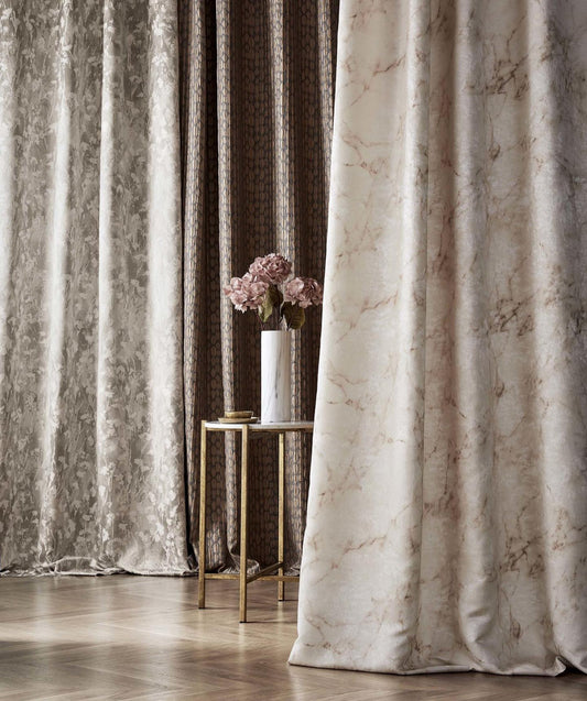 Top 10 Factors to Consider When Buying Custom Curtains in Bulk